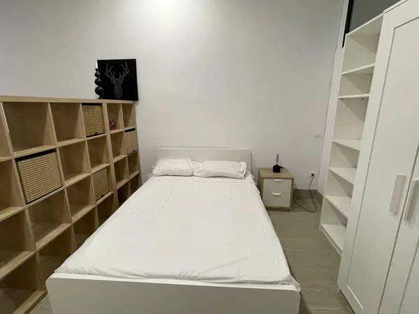 Estudio en Calle d'Antoni de Capmany