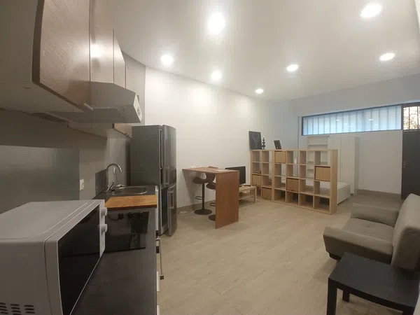 Estudio en Calle d'Antoni de Capmany